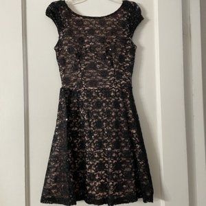 Elegant Formal Dress (Size 2)